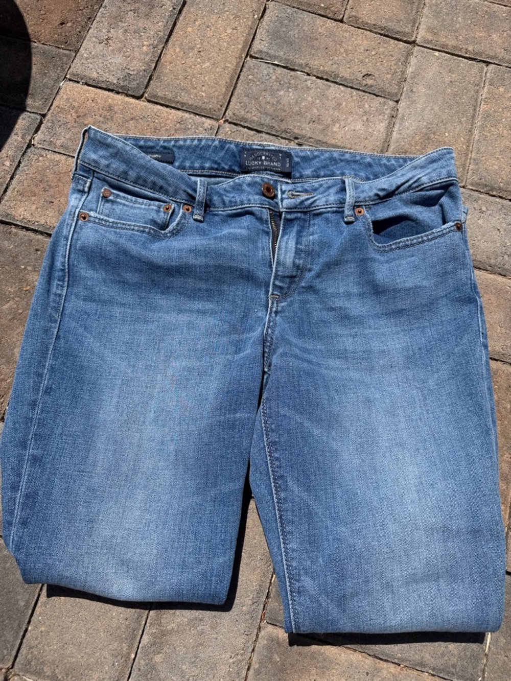 Lucky Brand Straight-Leg Light Blue Denim Jeans
